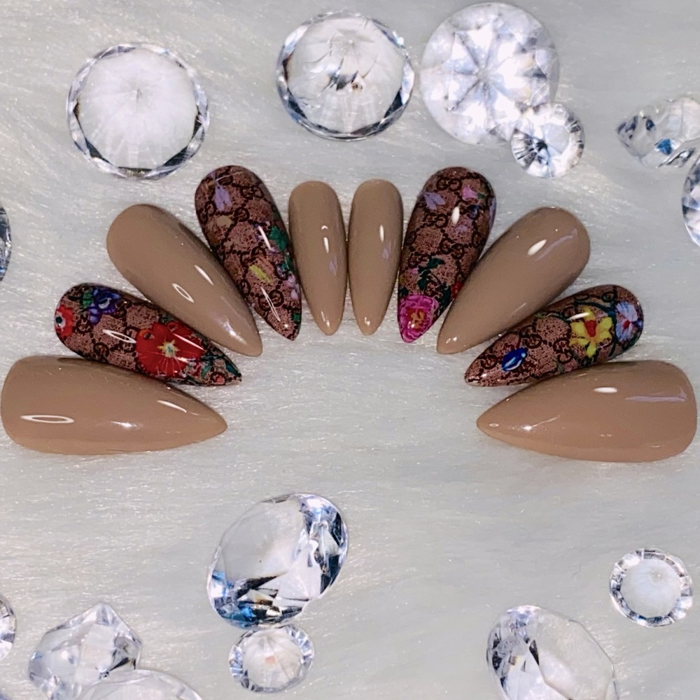 Dusk||Press-on Nails